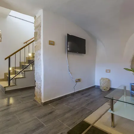 Tatil Evi Bezaubernde Mit Beheizten Privatpool, Bbq, Spielplatz, Waschmaschine