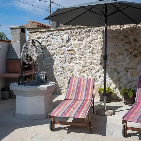 Tatil Evi Bezaubernde Mit Beheizten Privatpool, Bbq, Spielplatz, Waschmaschine Tribalj (Primorsko-Goranska)