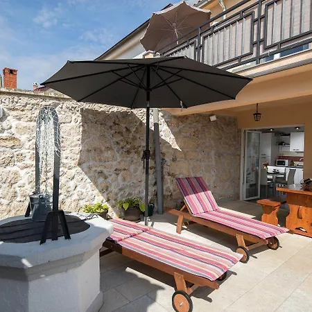 Bezaubernde Mit Beheizten Privatpool, Bbq, Spielplatz, Waschmaschine Tatil Evi