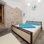 Bezaubernde Mit Beheizten Privatpool, Bbq, Spielplatz, Waschmaschine Tribalj (Primorsko-Goranska)